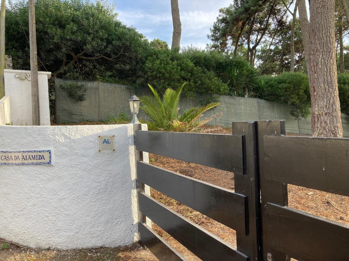 Moradia No Pinhal Com Piscina - Espaco E Privacidade Para As Suas Ferias! Sintra Buitenkant foto